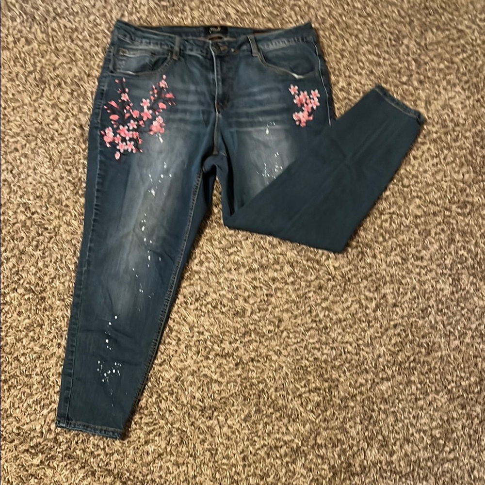 Earl Jeans Blue and Pink Capris with Floral Embroidery